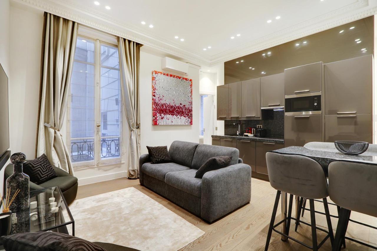 Pick A Flat's Apartment in Triangle d'Or - Pierre 1er de Serbie Paris Exterior foto